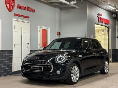 begagnad Mini Cooper S 5-dörrars DCT Chili II SE PRIS SE SPEC