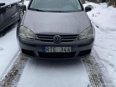 Begagnad VW Golf V 102 HK (75 kW) 2007