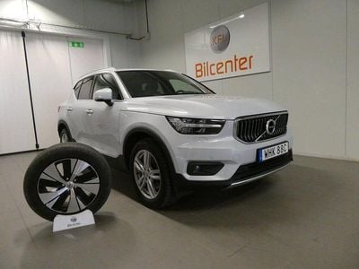 Silver Begagnad 2021 Volvo XC40 SUV | 319 900 kr (Marknadspris)