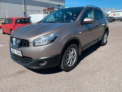 Begagnad Nissan Qashqai 131 HK (96 kW) 2012 Ljusbrun SUV