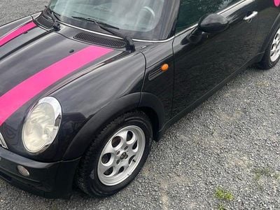 Begagnad 2004 Mini Cooper Halvkombi | 32 000 kr (Marknadspris)