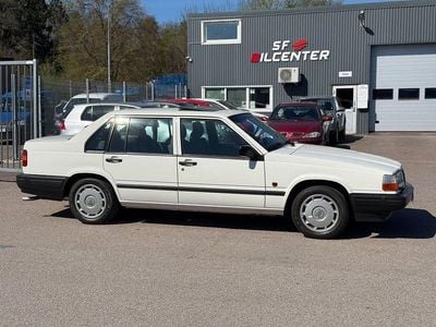Vit Begagnad 1995 Volvo 940 Sedan | 83 900 kr