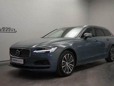 Grå Begagnad 2020 Volvo V90 Momentum Kombi | 349 500 kr (Marknadspris)