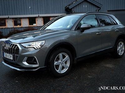 Grå Begagnad 2021 Audi Q3 Advanced SUV | 329 900 kr (Marknadspris)