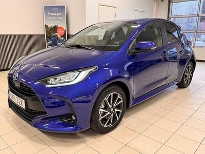 Begagnad Toyota Yaris Hybrid Active 116 HK (85 kW) 2022 Blåmetallick