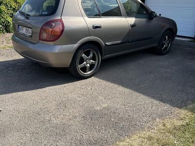 begagnad Nissan Almera 5-dörrar 1.8 Euro 4