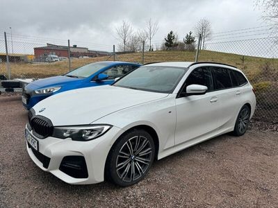 begagnad BMW 320 d xDrive Touring M Sport Värmare Drag B-Kamera MOMS