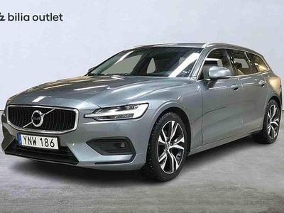 Grå Begagnad 2018 Volvo V60 Momentum Kombi | 279 900 kr (Bra pris)