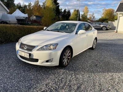 Begagnad Lexus IS250 208 HK (152 kW) 2010