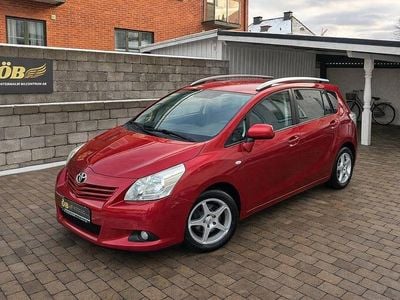 Begagnad Toyota Verso 126 HK (92 kW) 2012 Röd Minibuss