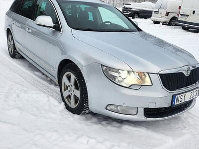 Begagnad Skoda Superb 200 HK (147 kW) 2011 Kombi