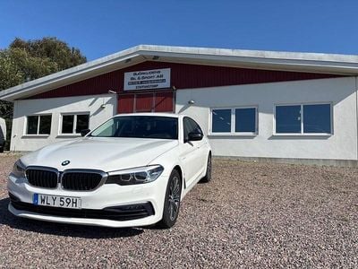 Vit Begagnad 2019 BMW 530 iPerformance Sedan | 269 000 kr (Marknadspris)