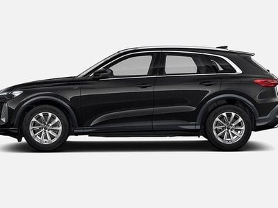 Svart (mytsvart metallic) Ny 2025 Audi Q5 Proline SUV | 679 000 kr (Marknadspris)