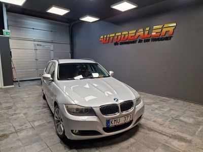 begagnad BMW 218 325 i xDrive Touring Comfort, DynamicHk