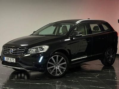 Svart Begagnad 2015 Volvo XC60 Summum SUV | 174 900 kr (Marknadspris)