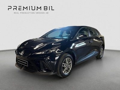 Begagnad MG MG4 EV 125 kW (170 HK) 2023 Svart Halvkombi