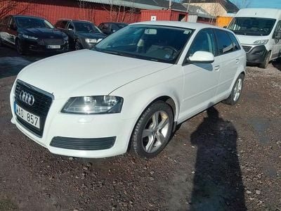 Begagnad Audi A3 Attraction 105 HK (77 kW) 2012 Vit Halvkombi