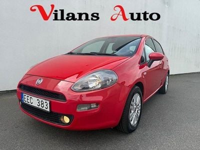 Begagnad Fiat Punto Easy 70 HK (51 kW) 2012 Röd Halvkombi