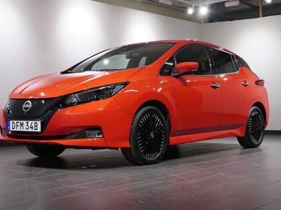 Röd/orange Begagnad 2023 Nissan Leaf 360º Halvkombi | 214 800 kr (Superpris)