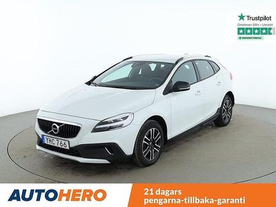 Vit Begagnad 2016 Volvo V40 Momentum Halvkombi | 207 000 kr (Lite dyr)