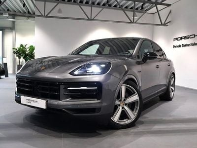 Grå Begagnad 2024 Porsche Cayenne SUV | 995 000 kr