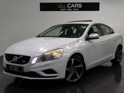 Begagnad Volvo S60 R-Design 163 HK (119 kW) 2013 Vit Sedan