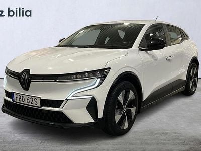 Vit Begagnad 2022 Renault Mégane IV Equilibre Halvkombi | 244 900 kr (Marknadspris)