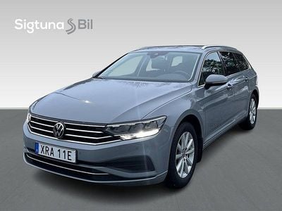 Grå Begagnad 2022 VW Passat Kombi | 264 900 kr (Lite dyr)