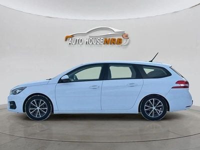 Vit Begagnad 2019 Peugeot 308 SW Active Kombi | 99 500 kr (Marknadspris)