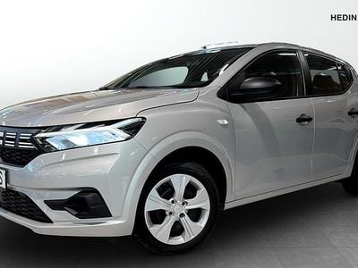 Grå Begagnad 2023 Dacia Sandero Essentiel Halvkombi | 104 900 kr (Superpris)