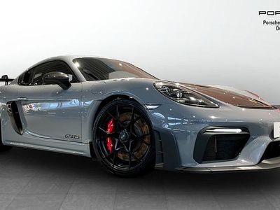 Grå Begagnad 2022 Porsche 718 Cayman GT4 Sportkupé | 1 375 000 kr