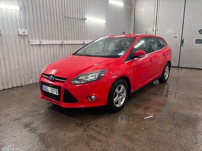 Röd Begagnad 2014 Ford Focus Titanium Kombi | 69 900 kr (Lite dyr)
