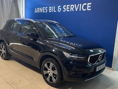 Svart Begagnad 2021 Volvo XC40 Momentum SUV | 299 900 kr (Marknadspris)