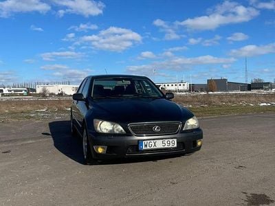 Begagnad Lexus IS200 155 HK (114 kW) 2005