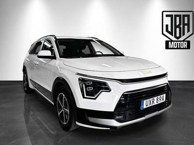 Vit Begagnad 2022 Kia Niro Advance SUV | 284 900 kr (Marknadspris)