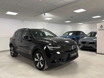 Begagnad Volvo XC40 Core 172 kW (234 HK) 2023 Svart SUV