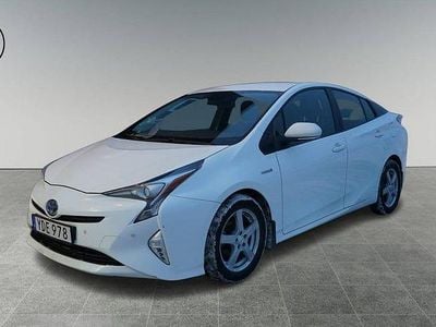 Vit Begagnad 2016 Toyota Prius Halvkombi | 164 900 kr (Marknadspris)