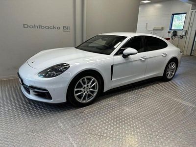 Begagnad Porsche Panamera 4 330 HK (242 kW) 2017 Vit Sedan