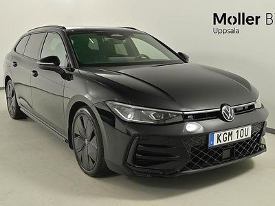 Begagnad VW Passat R-line 193 HK (141 kW) 2024 Grenadilla black metallic Kombi