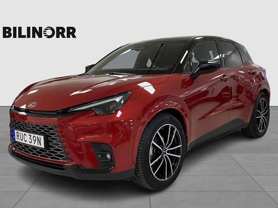Röd Begagnad 2024 Lexus LBX SUV | 399 900 kr (Marknadspris)