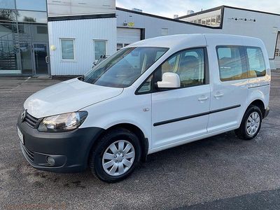 Vit Begagnad 2010 VW Caddy Life Minibuss | 49 000 kr (Marknadspris)