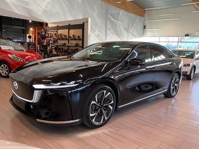 Svart Ny 2025 Mazda 6e Takumi-Line Halvkombi | 448 000 kr