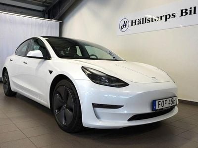 Vit Begagnad 2022 Tesla Model 3 Long Range AWD Sedan | 299 900 kr (Marknadspris)