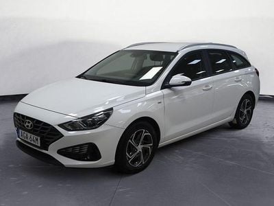 Begagnad Hyundai i30 Essential 120 HK (88 kW) 2023 Vit Kombi