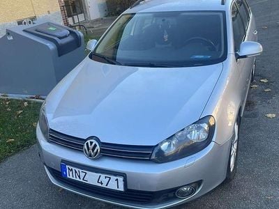 Begagnad VW Golf VI 102 HK (75 kW) 2011 Halvkombi