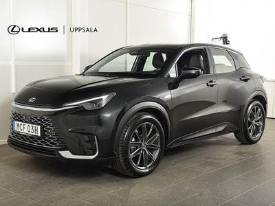 Svart Begagnad 2024 Lexus LBX SUV | 349 900 kr (Marknadspris)