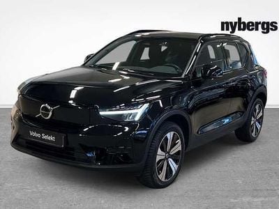 Svart Begagnad 2023 Volvo XC40 Core SUV | 309 000 kr (Superpris)