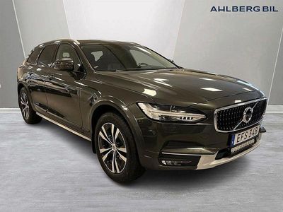 Grå Begagnad 2019 Volvo V90 CC SE Kombi | 249 500 kr (Marknadspris)