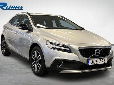 Begagnad Volvo V40 CC Business Edition 150 HK (110 kW) 2018 Bright silver met Kombi