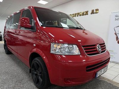 Röd Begagnad 2007 VW Caravelle Comfortline Minibuss | 79 900 kr
